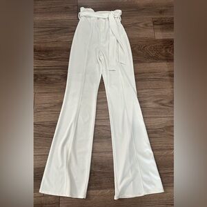 Elegant Ivory Women's Trousers Size Medium